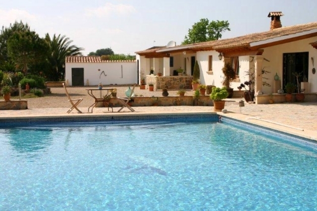 Es Bell Mon - Ferien-Finca mit Pool und Tennisplatz - 3 Apartments 